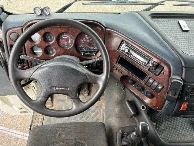 Hook lift truck DAF 95.480 XF SPACECAB 6x2 WITH HOOK-ARM SYSTEM (EURO 3 / ZF16 MANUAL GEARBOX / ZF-INTARDER / STEEL-/AIR SUSPENSION / AIRCONDITIONIN: picture 7