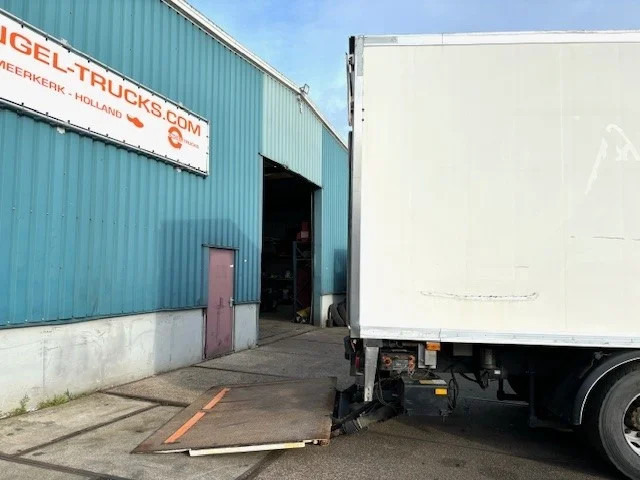 Isothermal truck DAF CF 65.250 COOLING TRUCK WITH CARRIER D/E COOLER (EURO 5 / AS-TRONIC / 2.500 KG. LOADING PLATFORM): picture 12 Isothermal truck DAF CF 65.250 COOLING TRUCK WITH CARRIER D/E COOLER (EURO 5 / AS-TRONIC / 2.500 KG. LOADING PLATFORM): picture 12