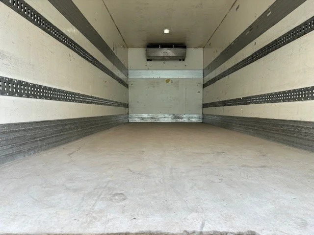 Isothermal truck DAF CF 65.250 COOLING TRUCK WITH CARRIER D/E COOLER (EURO 5 / AS-TRONIC / 2.500 KG. LOADING PLATFORM): picture 10 Isothermal truck DAF CF 65.250 COOLING TRUCK WITH CARRIER D/E COOLER (EURO 5 / AS-TRONIC / 2.500 KG. LOADING PLATFORM): picture 10