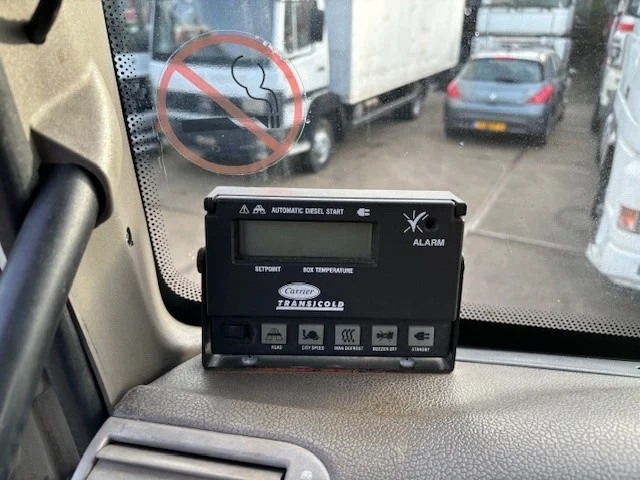 Isothermal truck DAF CF 65.250 COOLING TRUCK WITH CARRIER D/E COOLER (EURO 5 / AS-TRONIC / 2.500 KG. LOADING PLATFORM): picture 9 Isothermal truck DAF CF 65.250 COOLING TRUCK WITH CARRIER D/E COOLER (EURO 5 / AS-TRONIC / 2.500 KG. LOADING PLATFORM): picture 9