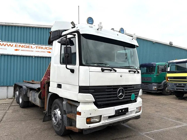 Mercedes-Benz Actros 2540 L 6x2 MP1 WITH V-CRANE & HOOK-ARM SYSTEM (EPS WITH CLUTCH (3 PEDALS) / REDUCTION AXLE / STEEL-/AIR SUSPENSION / P.T. - Hook lift truck, Crane truck: picture 2 Mercedes-Benz Actros 2540 L 6x2 MP1 WITH V-CRANE & HOOK-ARM SYSTEM (EPS WITH CLUTCH (3 PEDALS) / REDUCTION AXLE / STEEL-/AIR SUSPENSION / P.T. - Hook lift truck, Crane truck: picture 2