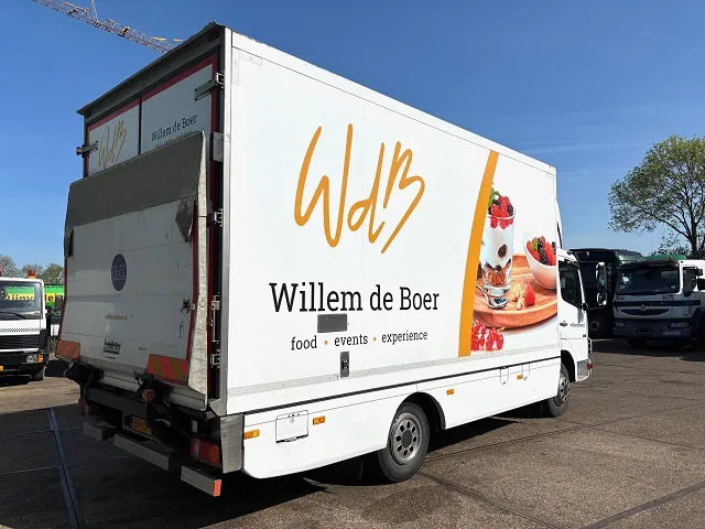 Mercedes-Benz Atego 816 L 4x2 ORIGINAL DUTCH COOLER TRUCK WITH CARRIER XARIOS 600D/E (MANUAL GEARBOX / AIRCONDITIONING / 2.000 KG. TAILLIFT) - Refrigerator truck: picture 3 Mercedes-Benz Atego 816 L 4x2 ORIGINAL DUTCH COOLER TRUCK WITH CARRIER XARIOS 600D/E (MANUAL GEARBOX / AIRCONDITIONING / 2.000 KG. TAILLIFT) - Refrigerator truck: picture 3