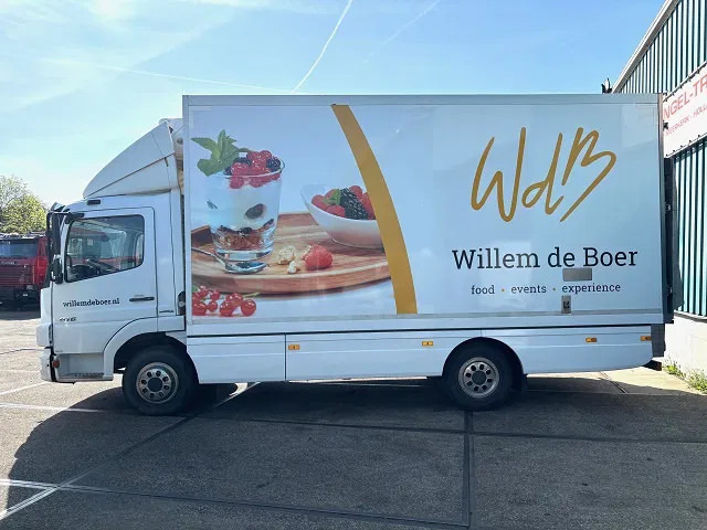 Mercedes-Benz Atego 816 L 4x2 ORIGINAL DUTCH COOLER TRUCK WITH CARRIER XARIOS 600D/E (MANUAL GEARBOX / AIRCONDITIONING / 2.000 KG. TAILLIFT) - Refrigerator truck: picture 5 Mercedes-Benz Atego 816 L 4x2 ORIGINAL DUTCH COOLER TRUCK WITH CARRIER XARIOS 600D/E (MANUAL GEARBOX / AIRCONDITIONING / 2.000 KG. TAILLIFT) - Refrigerator truck: picture 5