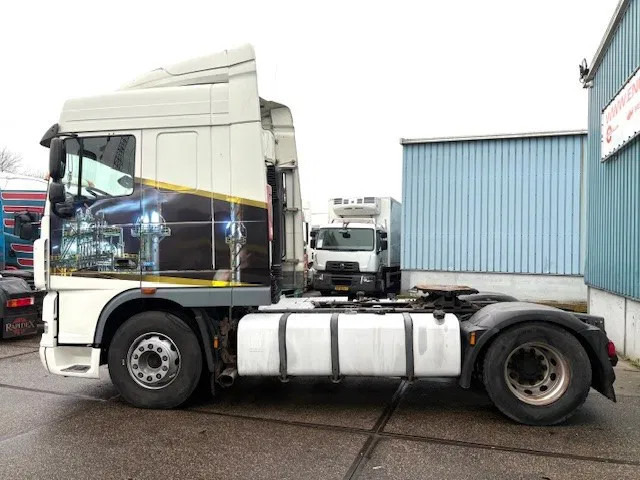 DAF XF 105.460 ATE SPACEAB 4x2 (EURO 5 / ZF MANUAL GEARBOX / ZF-INTARDER / HYDRAULIC KIT / P.T.O. / AIRCONDITIONING / ETC.) - Tractor unit: picture 5 DAF XF 105.460 ATE SPACEAB 4x2 (EURO 5 / ZF MANUAL GEARBOX / ZF-INTARDER / HYDRAULIC KIT / P.T.O. / AIRCONDITIONING / ETC.) - Tractor unit: picture 5