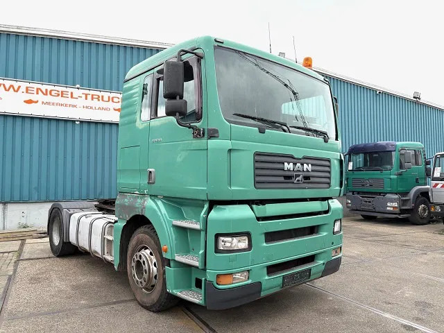 MAN TGA 18.460 FLT XL (6-CILINDER HEADS / ZF16 MANUAL GEARBOX / ZF-INTARDER / AIRCONDITIONING) - Tractor unit: picture 2 MAN TGA 18.460 FLT XL (6-CILINDER HEADS / ZF16 MANUAL GEARBOX / ZF-INTARDER / AIRCONDITIONING) - Tractor unit: picture 2