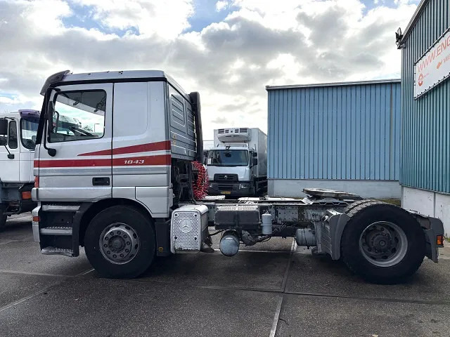 Mercedes-Benz Actros 1843 LS SLEEPERCAB (MP1) (ZF16 MANUAL GEARBOX / REDUCTION AXLE / AIRCONDITIONING / ETC.) - Tractor unit: picture 5 Mercedes-Benz Actros 1843 LS SLEEPERCAB (MP1) (ZF16 MANUAL GEARBOX / REDUCTION AXLE / AIRCONDITIONING / ETC.) - Tractor unit: picture 5