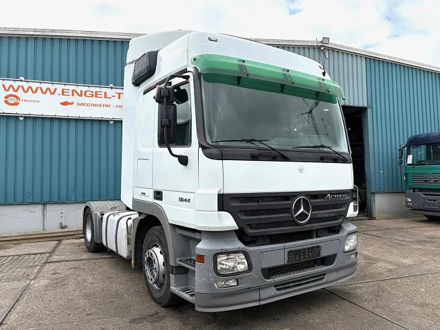 Mercedes-Benz Actros 1844 LS (MP2) (TELLIGENT AUTOMATIC / AIRCONDITIONING / 2x DIESELTANK / EURO 5) - Tractor unit: picture 2 Mercedes-Benz Actros 1844 LS (MP2) (TELLIGENT AUTOMATIC / AIRCONDITIONING / 2x DIESELTANK / EURO 5) - Tractor unit: picture 2