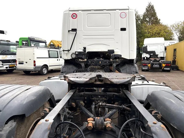 Tractor unit Scania R380 LA 4x2 DAYCAB (EURO 3 / 12 GEARS MANUAL GEARBOX / RETARDER / HYDRAULIC KIT / P.T.O.): picture 6 Tractor unit Scania R380 LA 4x2 DAYCAB (EURO 3 / 12 GEARS MANUAL GEARBOX / RETARDER / HYDRAULIC KIT / P.T.O.): picture 6