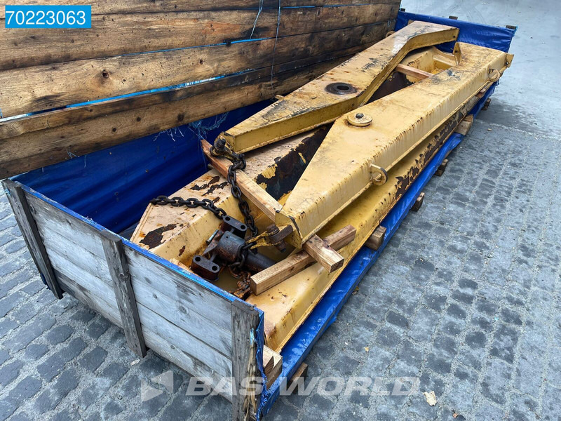 Caterpillar 740B TAIL GATE CAT 740 - CAT 745 - Attachment: picture 2 Caterpillar 740B TAIL GATE CAT 740 - CAT 745 - Attachment: picture 2