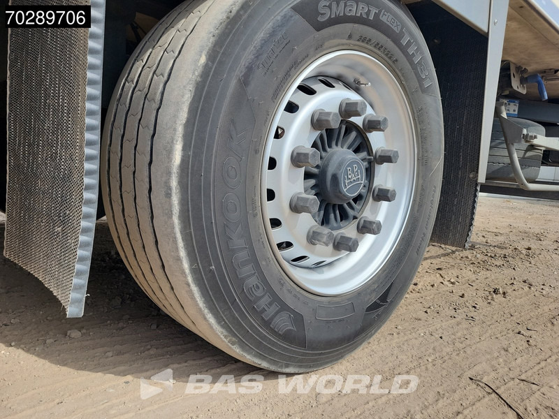 Refrigerator semi-trailer Chereau Thermoking SLXe 300 3 axles Valid FRC - ATP: picture 17 Refrigerator semi-trailer Chereau Thermoking SLXe 300 3 axles Valid FRC - ATP: picture 17