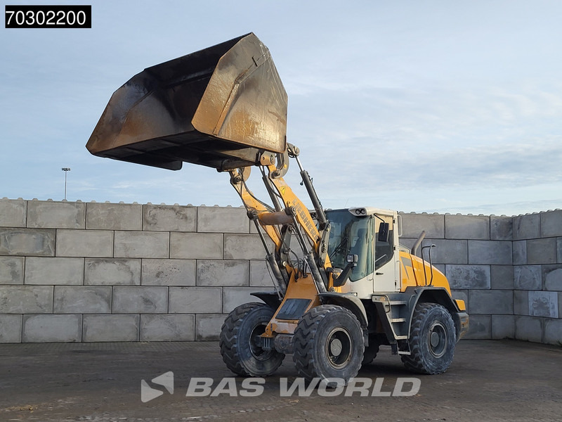 Liebherr L538 High Tip Bucket - Wheel loader: picture 2 Liebherr L538 High Tip Bucket - Wheel loader: picture 2