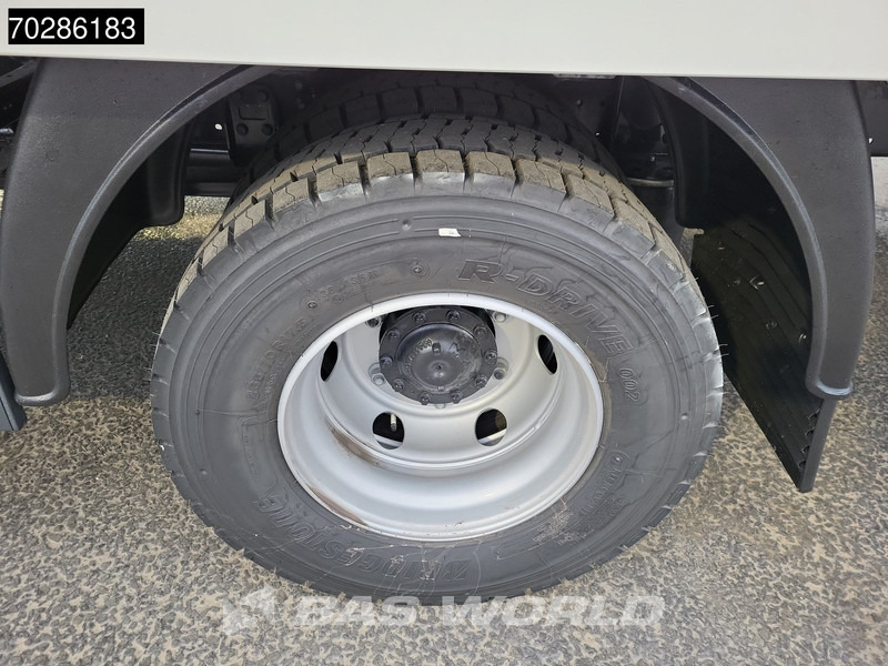 New Box truck MAN TGL 12.220 4X2 NEW! 12tonner Automatic 1500kg Ladebordwand Navi Euro 6: picture 13 New Box truck MAN TGL 12.220 4X2 NEW! 12tonner Automatic 1500kg Ladebordwand Navi Euro 6: picture 13