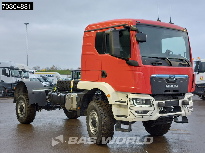 MAN TGM 18.250 4X4 NEW 4x4 Steel suspension Automatic Airco Euro 6 - Cab chassis truck: picture 3 MAN TGM 18.250 4X4 NEW 4x4 Steel suspension Automatic Airco Euro 6 - Cab chassis truck: picture 3