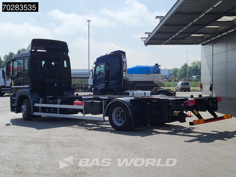 MAN TGS 18.360 834 4X2 19tonner BDF Automatic Navi Euro 6 - Container transporter/ Swap body truck: picture 2 MAN TGS 18.360 834 4X2 19tonner BDF Automatic Navi Euro 6 - Container transporter/ Swap body truck: picture 2