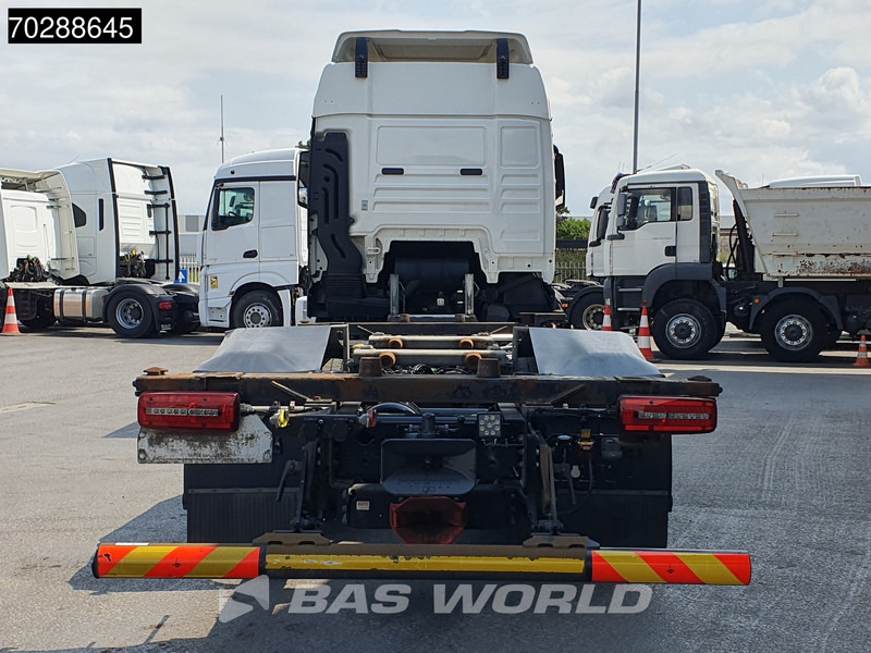 MAN TGX 26.470 6X2 Lift-Axle Retarder Automatic 20ft BDF Euro 6 - Container transporter/ Swap body truck: picture 3 MAN TGX 26.470 6X2 Lift-Axle Retarder Automatic 20ft BDF Euro 6 - Container transporter/ Swap body truck: picture 3