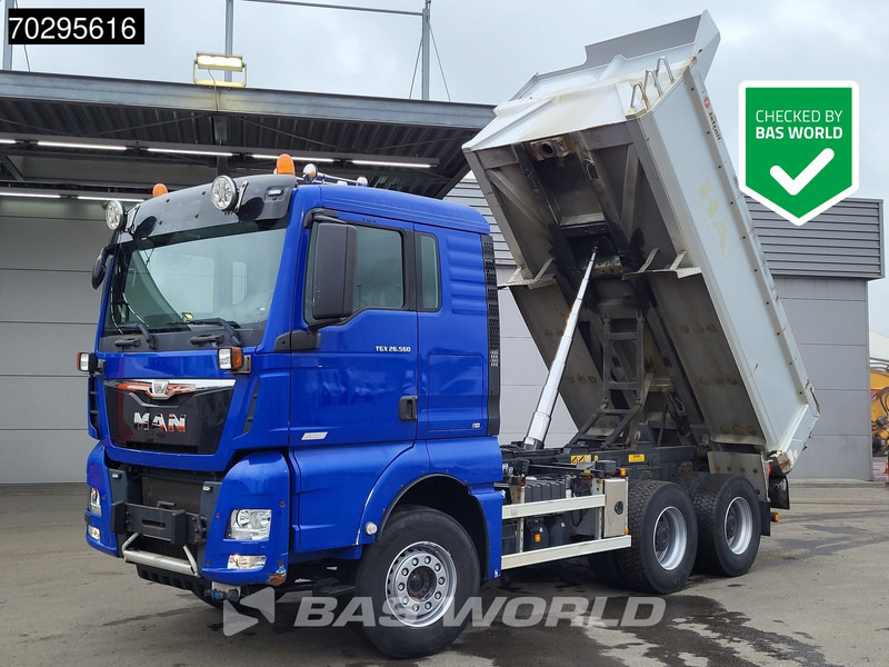 MAN TGX 26.560 TGX 6X4 Retarder 11m3 Istrail Tipper Big-Axle Automatic Xenon Navi Euro 6 - Tipper: picture 1 MAN TGX 26.560 TGX 6X4 Retarder 11m3 Istrail Tipper Big-Axle Automatic Xenon Navi Euro 6 - Tipper: picture 1