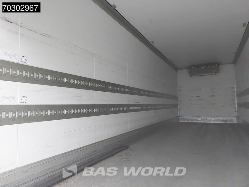 Mercedes-Benz Antos 2532 Antos 6X2 Carrier Supra 850 Nordic Automatic Euro 6 - Refrigerator truck: picture 5 Mercedes-Benz Antos 2532 Antos 6X2 Carrier Supra 850 Nordic Automatic Euro 6 - Refrigerator truck: picture 5