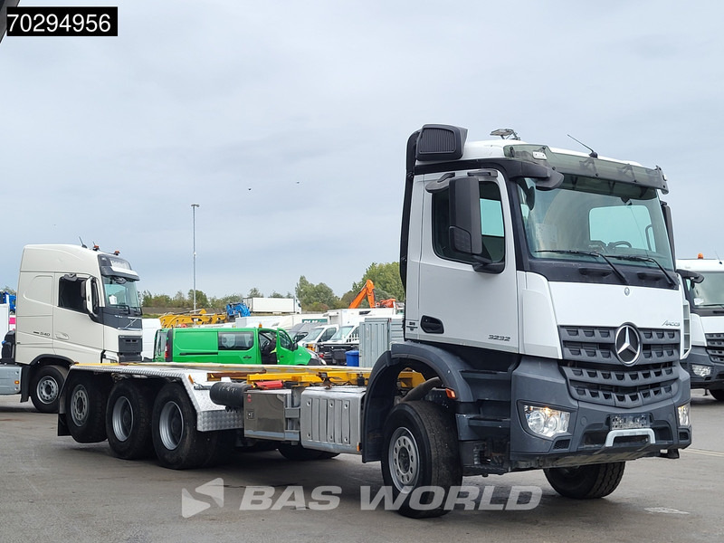Mercedes-Benz Arocs 3232 Arocs 8X4 LOW Mileage! BDF Big-Axle Lift+Steering-Axle Euro 6 - Container transporter/ Swap body truck: picture 3 Mercedes-Benz Arocs 3232 Arocs 8X4 LOW Mileage! BDF Big-Axle Lift+Steering-Axle Euro 6 - Container transporter/ Swap body truck: picture 3