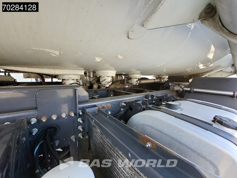 Tank truck for transportation of fuel Renault Premium 380 4X4 14.000 Liter Fuel tanker 6 compartments ADR Hydrodrive Euro 5: picture 17