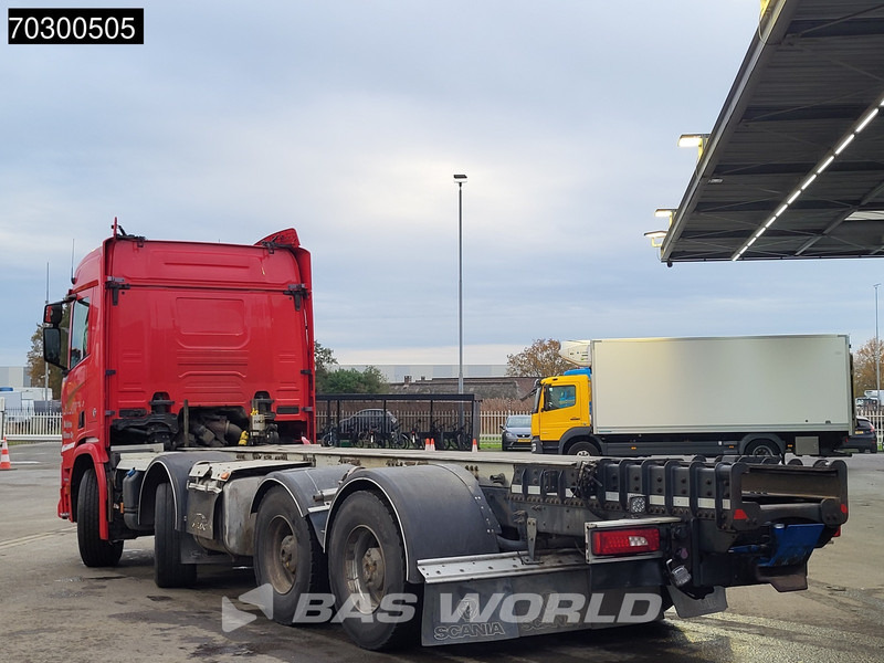 Scania R650 R 8X4 8x4 chassis Big-Axle Retarder Semi Automatic Euro 6 - Cab chassis truck: picture 2 Scania R650 R 8X4 8x4 chassis Big-Axle Retarder Semi Automatic Euro 6 - Cab chassis truck: picture 2