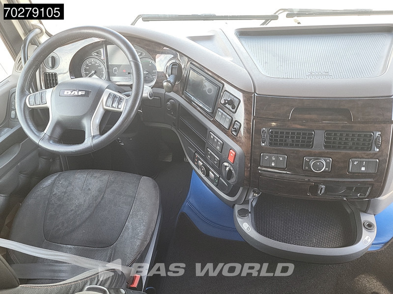Interior photo 1: Leasing of DAF XF 450 4X2 NL-Truck 2x Tanks Standklima DAF XF 450 4X2 NL-Truck 2x Tanks Standklima