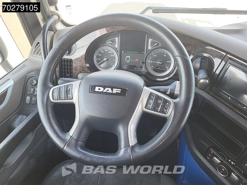 Interior photo 2: Leasing of DAF XF 450 4X2 NL-Truck 2x Tanks Standklima DAF XF 450 4X2 NL-Truck 2x Tanks Standklima