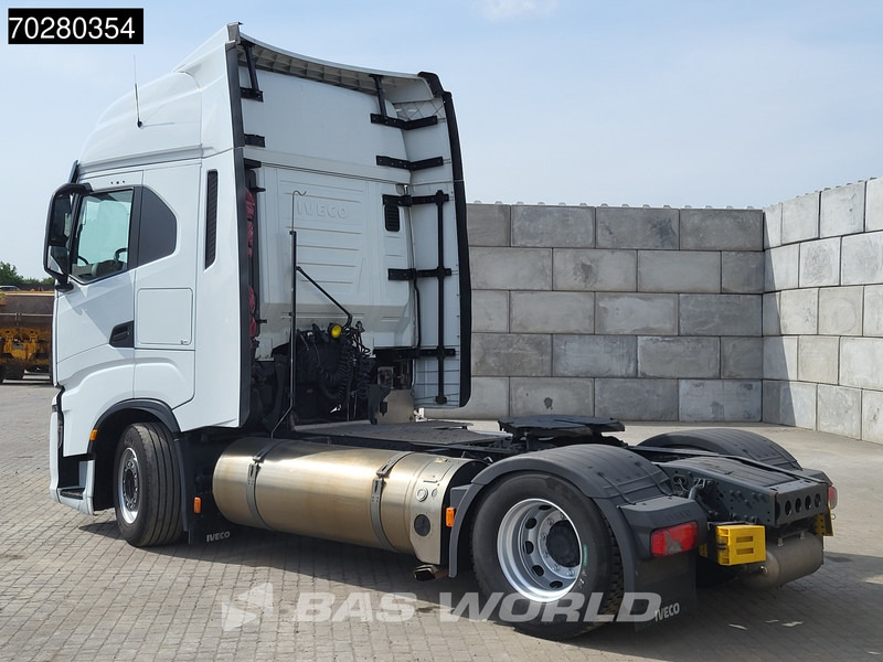 Iveco S-Way 460 4X2 LNG Retarder 2x Tanks Standklima - Tractor unit: picture 2 Iveco S-Way 460 4X2 LNG Retarder 2x Tanks Standklima - Tractor unit: picture 2