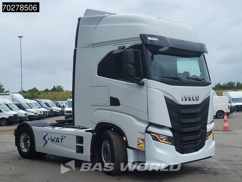 Iveco S-Way 570 S-Way 4X2 Retarder 2x Tanks Standklima Navi Alcoa's - Tractor unit: picture 3 Iveco S-Way 570 S-Way 4X2 Retarder 2x Tanks Standklima Navi Alcoa's - Tractor unit: picture 3