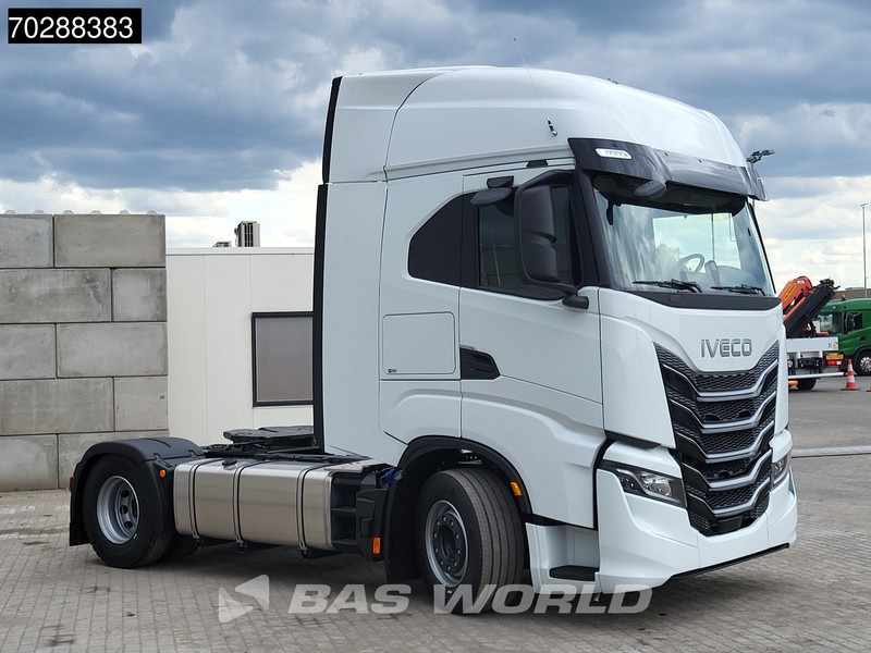 Iveco S-Way 580 4X2 2x Tanks ACC Standklima - Tractor unit: picture 3 Iveco S-Way 580 4X2 2x Tanks ACC Standklima - Tractor unit: picture 3