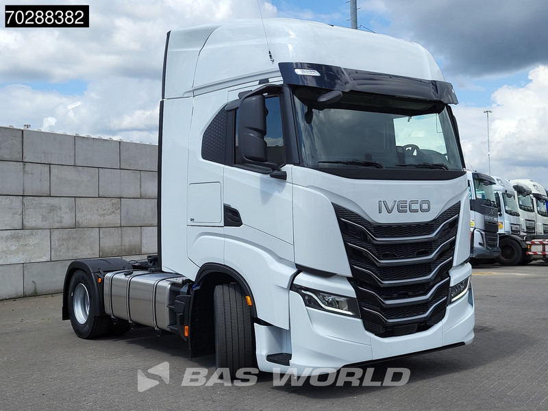 Iveco S-Way 580 4X2 NEW! 2x Tanks Navi ACC Standklima - Tractor unit: picture 3 Iveco S-Way 580 4X2 NEW! 2x Tanks Navi ACC Standklima - Tractor unit: picture 3