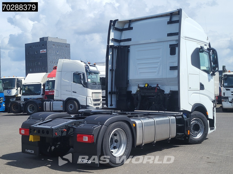 Iveco S-Way 580 4X2 NEW! 2x Tanks Navi ACC Standklima - Tractor unit: picture 5 Iveco S-Way 580 4X2 NEW! 2x Tanks Navi ACC Standklima - Tractor unit: picture 5