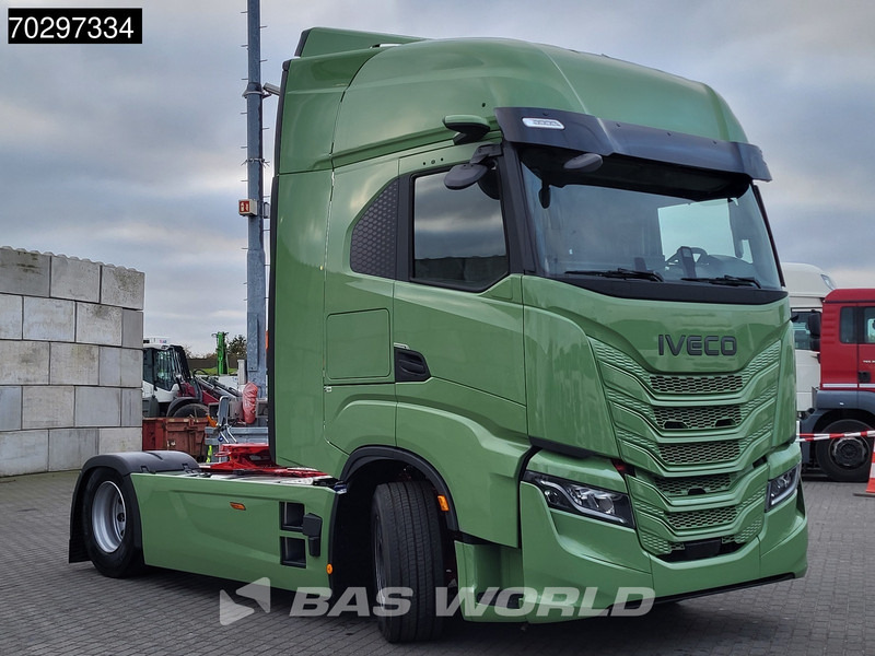 Iveco S-Way 580 4X2 NEW! Standklima Navi ACC LED Euro 6 - Tractor unit: picture 3 Iveco S-Way 580 4X2 NEW! Standklima Navi ACC LED Euro 6 - Tractor unit: picture 3