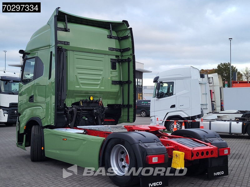 Iveco S-Way 580 4X2 NEW! Standklima Navi ACC LED Euro 6 - Tractor unit: picture 2 Iveco S-Way 580 4X2 NEW! Standklima Navi ACC LED Euro 6 - Tractor unit: picture 2