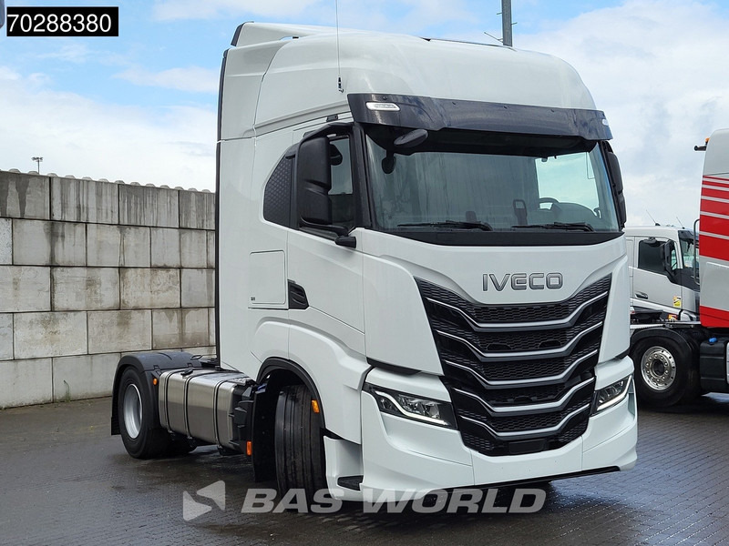 Iveco S-way 580 4X2 NEW! 2x Tanks Navi ACC Standklima - Tractor unit: picture 3 Iveco S-way 580 4X2 NEW! 2x Tanks Navi ACC Standklima - Tractor unit: picture 3
