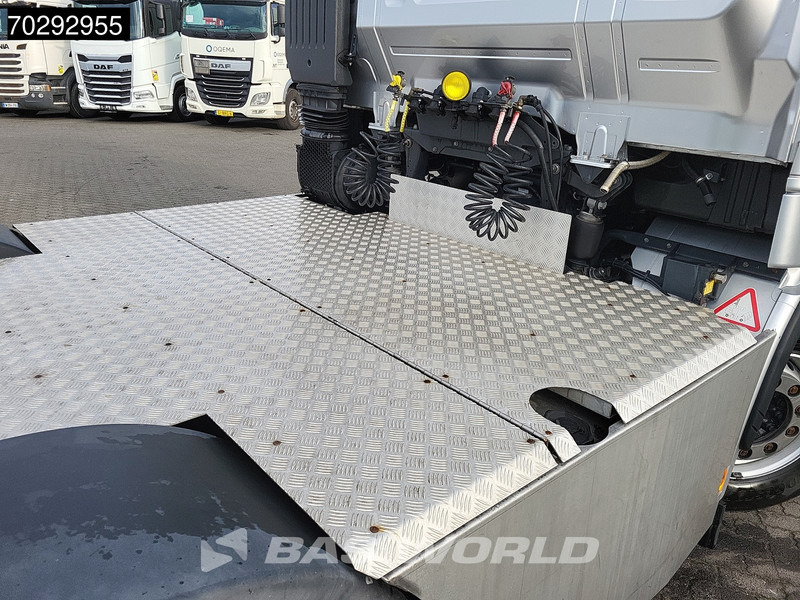 Leasing of Iveco Stralis 570 Stralis 6X2 Low Mileage! NL Lift+Lenkachse Leder Navi Iveco Stralis 570 Stralis 6X2 Low Mileage! NL Lift+Lenkachse Leder Navi: picture 12