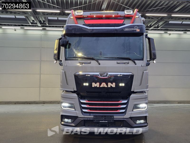 Tractor unit MAN TGX 18.510 TGX 4X2 Individual Lion S! Full-Air Retarder Standairco 2xTanks Leather PTO ACC Navi LED Euro 6: picture 15 Tractor unit MAN TGX 18.510 TGX 4X2 Individual Lion S! Full-Air Retarder Standairco 2xTanks Leather PTO ACC Navi LED Euro 6: picture 15