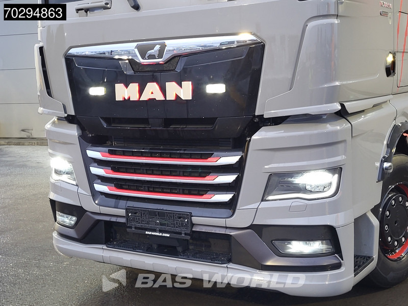 Tractor unit MAN TGX 18.510 TGX 4X2 Individual Lion S! Full-Air Retarder Standairco 2xTanks Leather PTO ACC Navi LED Euro 6: picture 13 Tractor unit MAN TGX 18.510 TGX 4X2 Individual Lion S! Full-Air Retarder Standairco 2xTanks Leather PTO ACC Navi LED Euro 6: picture 13