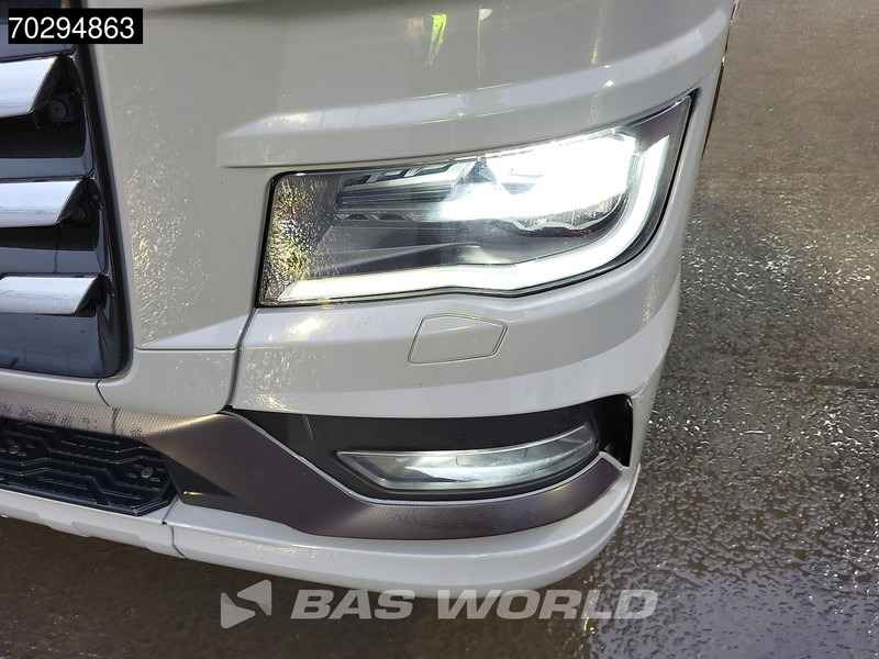 Tractor unit MAN TGX 18.510 TGX 4X2 Individual Lion S! Full-Air Retarder Standairco 2xTanks Leather PTO ACC Navi LED Euro 6: picture 16 Tractor unit MAN TGX 18.510 TGX 4X2 Individual Lion S! Full-Air Retarder Standairco 2xTanks Leather PTO ACC Navi LED Euro 6: picture 16