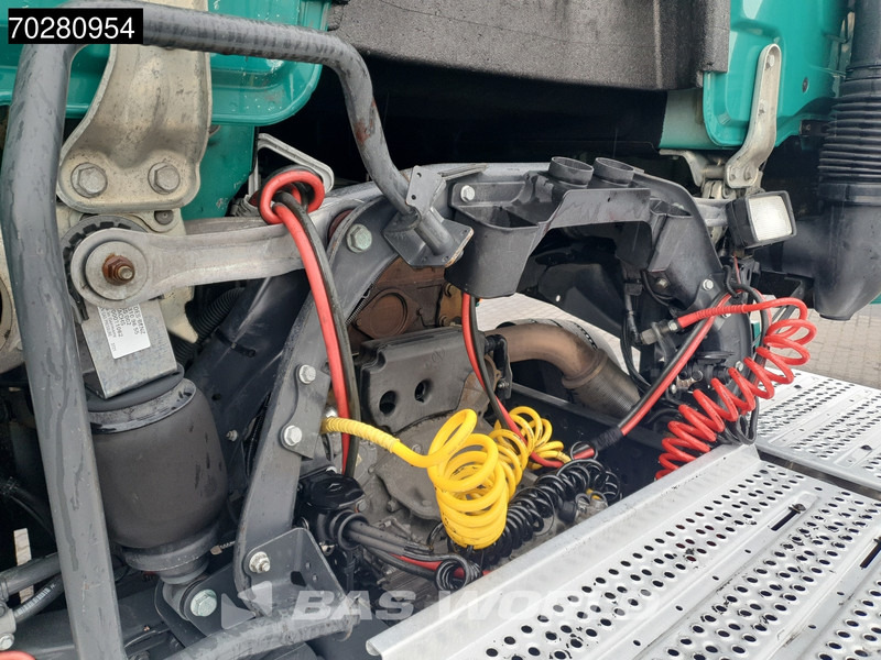 Mercedes-Benz Actros 1843 Actros 4X2 StreamSpace Euro 6 - Tractor unit: picture 5 Mercedes-Benz Actros 1843 Actros 4X2 StreamSpace Euro 6 - Tractor unit: picture 5