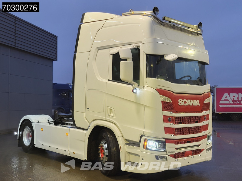 Scania R450 R 4X2 Special Interior! Retarder 2xTanks Leder - Tractor unit: picture 3 Scania R450 R 4X2 Special Interior! Retarder 2xTanks Leder - Tractor unit: picture 3