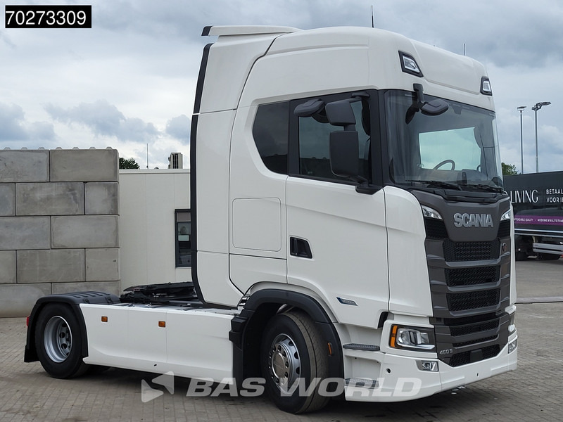 Scania S460 4X2 NEW! Retarder 2x Tanks ACC Navi Standklima - Tractor unit: picture 3 Scania S460 4X2 NEW! Retarder 2x Tanks ACC Navi Standklima - Tractor unit: picture 3