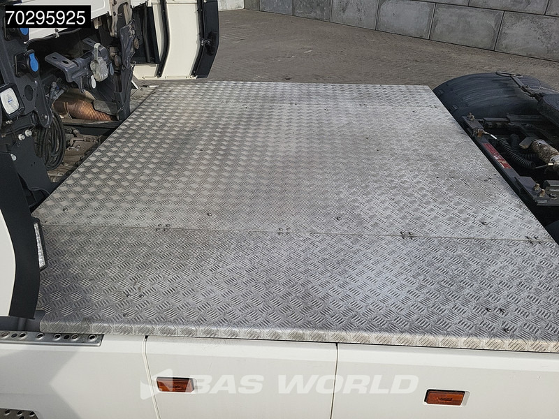 Scania S540 6X2 Retarder Full-Air 2xTanks Standairco Leather ACC LED Navi Euro 6 - Tractor unit: picture 3 Scania S540 6X2 Retarder Full-Air 2xTanks Standairco Leather ACC LED Navi Euro 6 - Tractor unit: picture 3