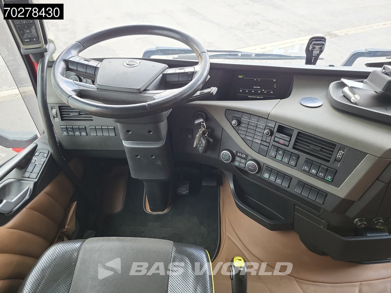 Tractor unit Volvo FH16 750 FH16 6X2 Special-Interior Full-Air Work-Remote Dynamic Steering Alcoa ACC Xenon: picture 17
