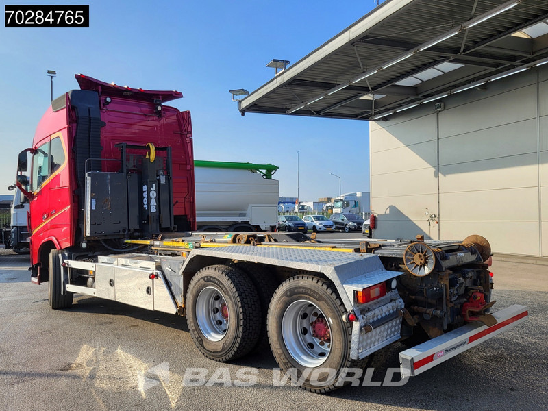 Volvo FH16 700 FH16 6X4 Full Air 20t Hook Xenon Euro 5 - Hook lift truck: picture 3 Volvo FH16 700 FH16 6X4 Full Air 20t Hook Xenon Euro 5 - Hook lift truck: picture 3