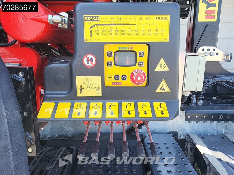 New Hook lift truck, Crane truck Volvo FM 460 6X2 NEW! FASSI F235A.0.25 Kran + HYVA 20-57-S Lift+steering axle Euro 6: picture 15 New Hook lift truck, Crane truck Volvo FM 460 6X2 NEW! FASSI F235A.0.25 Kran + HYVA 20-57-S Lift+steering axle Euro 6: picture 15