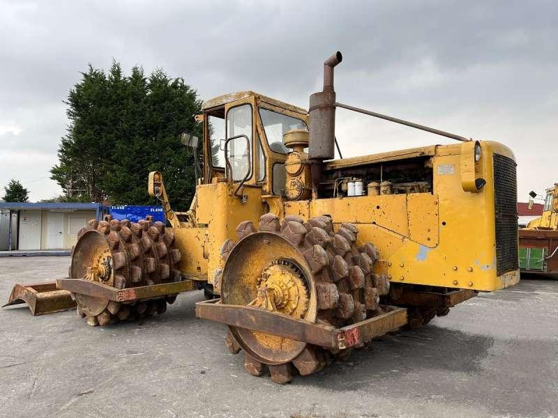 Caterpillar 825 + porte engins - Compactor: picture 5 Caterpillar 825 + porte engins - Compactor: picture 5