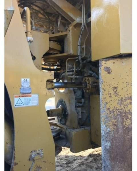 Wheel loader Caterpillar 990: picture 9