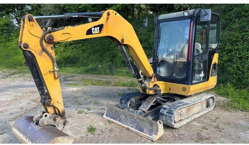 Caterpillar Mini Pelle 302.5C - Mini excavator: picture 1 Caterpillar Mini Pelle 302.5C - Mini excavator: picture 1