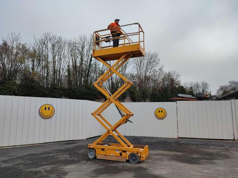 Haulotte Nacelle CISEAUX COMPACT 8 - Vertical mast lift: picture 1 Haulotte Nacelle CISEAUX COMPACT 8 - Vertical mast lift: picture 1