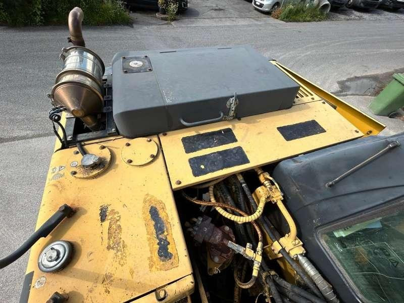 Crawler excavator Komatsu PC180LC-6K MACHINE SUISSE: picture 35
